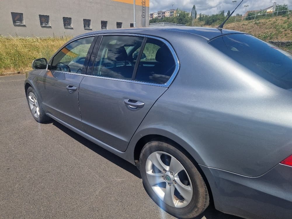 2010 Škoda SUPERB - 8