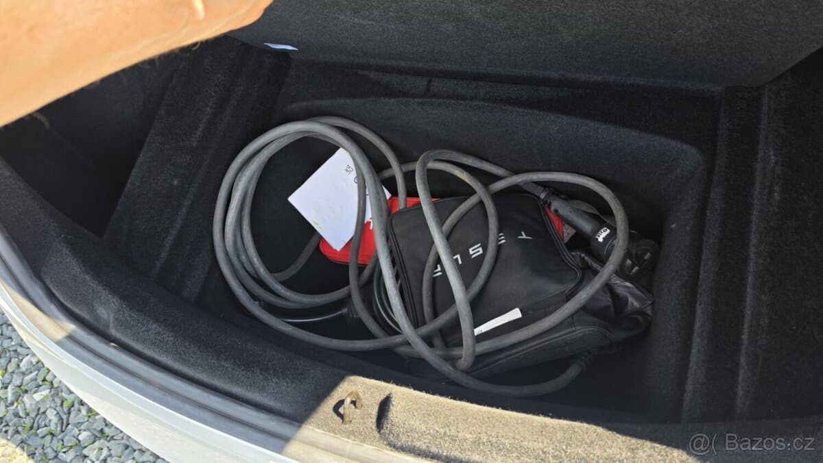 2023 Tesla MODEL 3 - 8