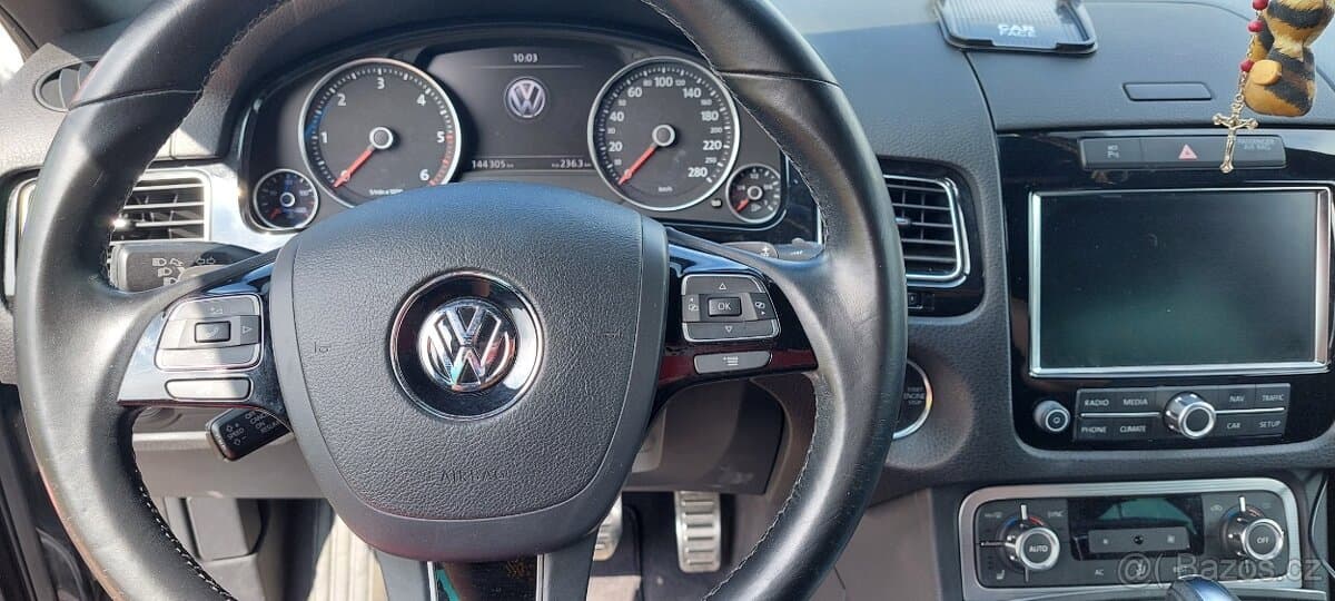 2012 Volkswagen TOUAREG - 8