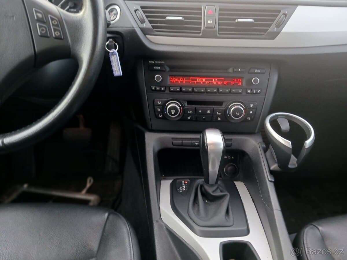 2011 BMW X1 - 8