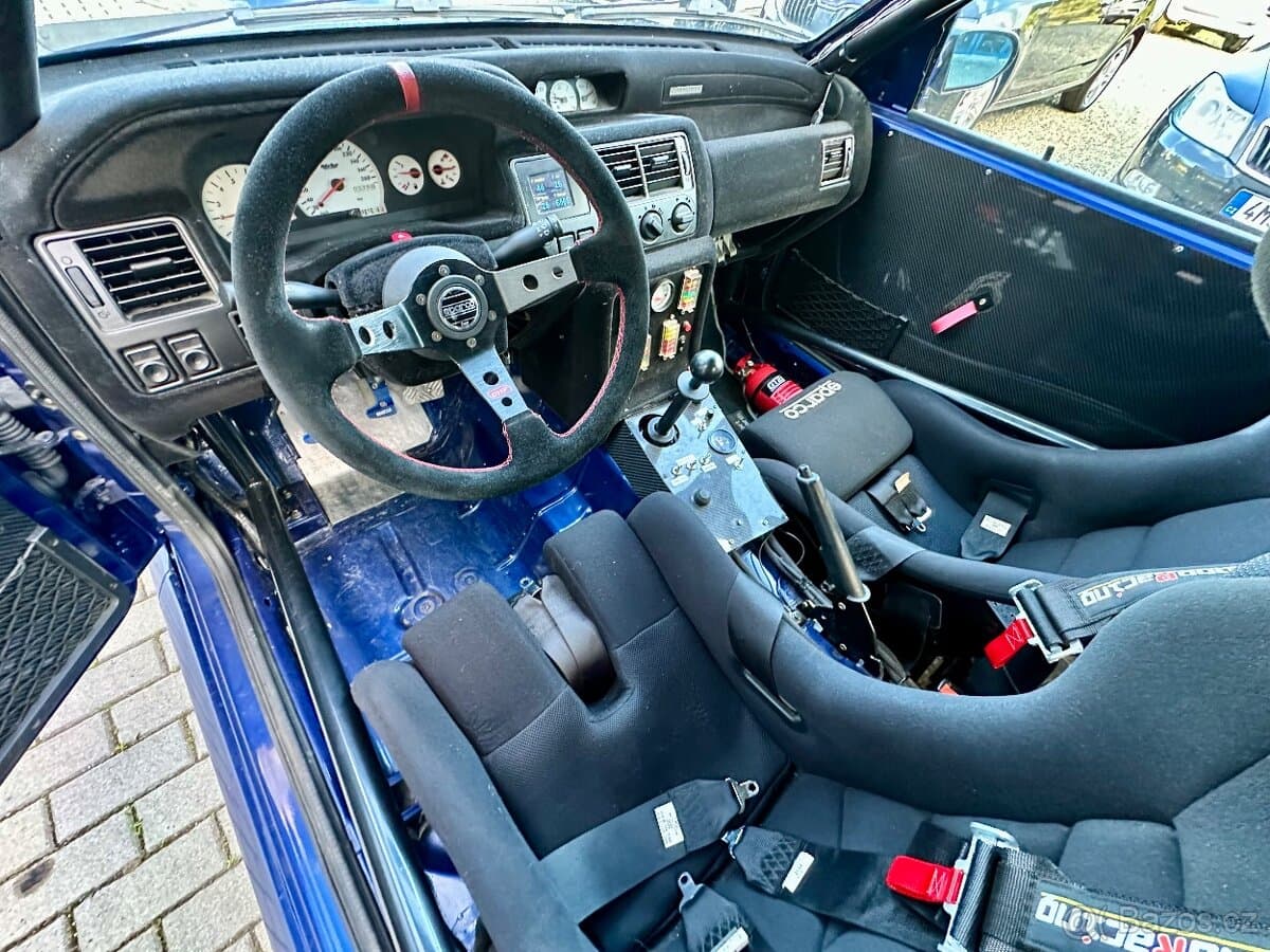 1993 Ford ESCORT - 8