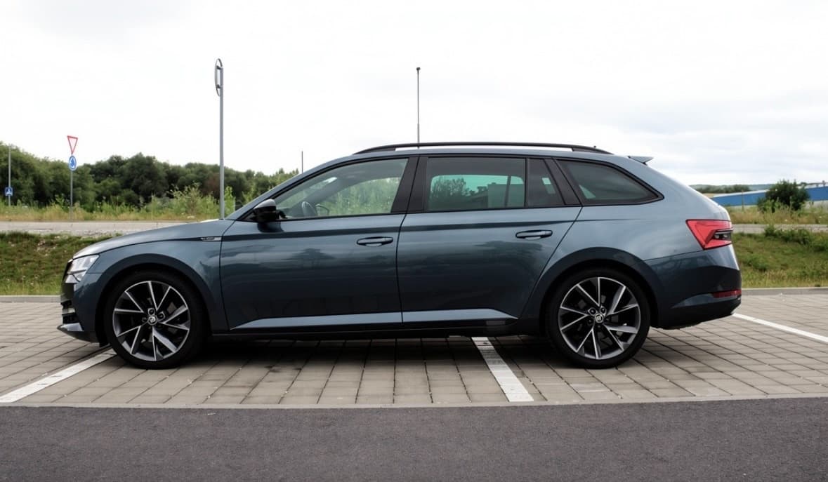 2020 Škoda SUPERB - 8