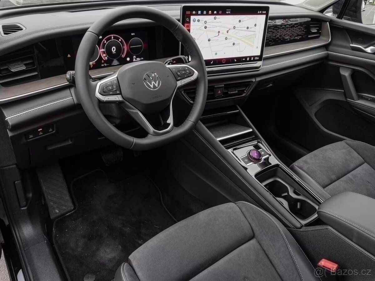 2025 Volkswagen TAYRON - 8