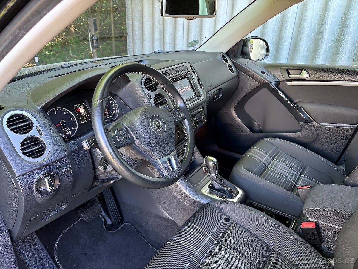 2015 Volkswagen TIGUAN - 8