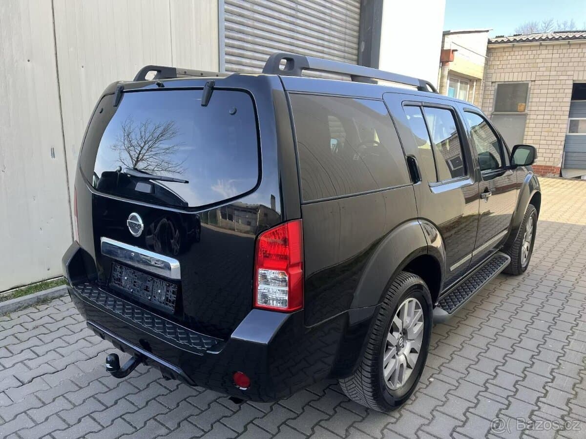 2015 Nissan PATHFINDER - 8
