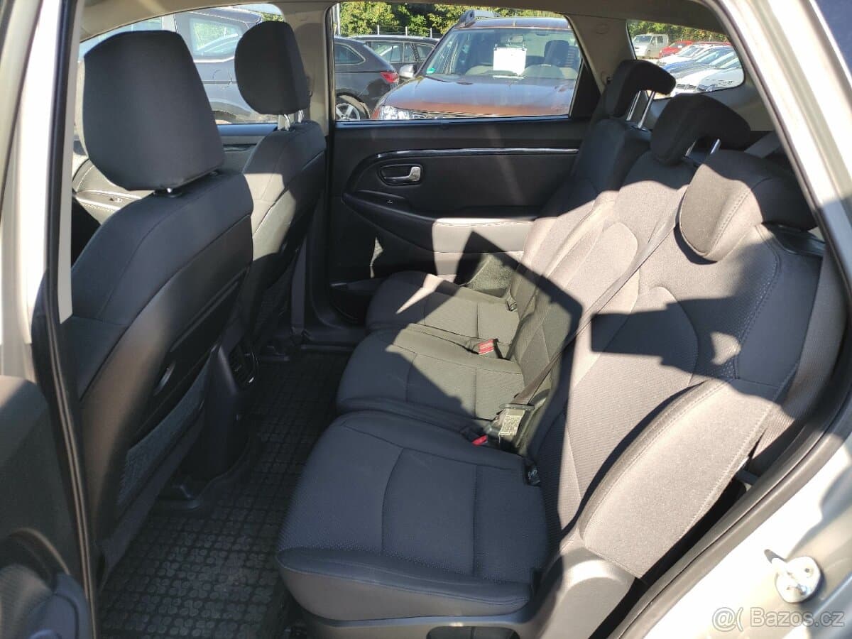 2013 Kia CARENS - 8