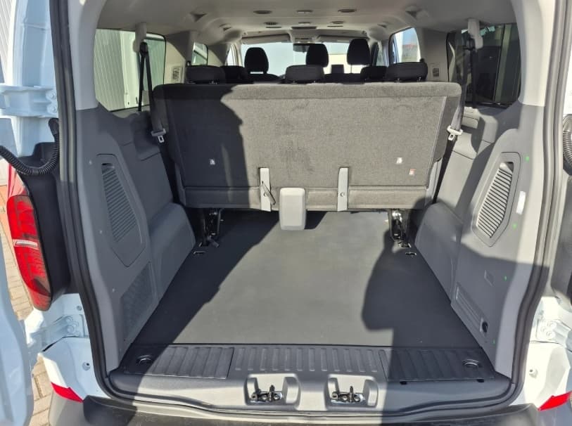 Volkswagen CARAVELLE - 8