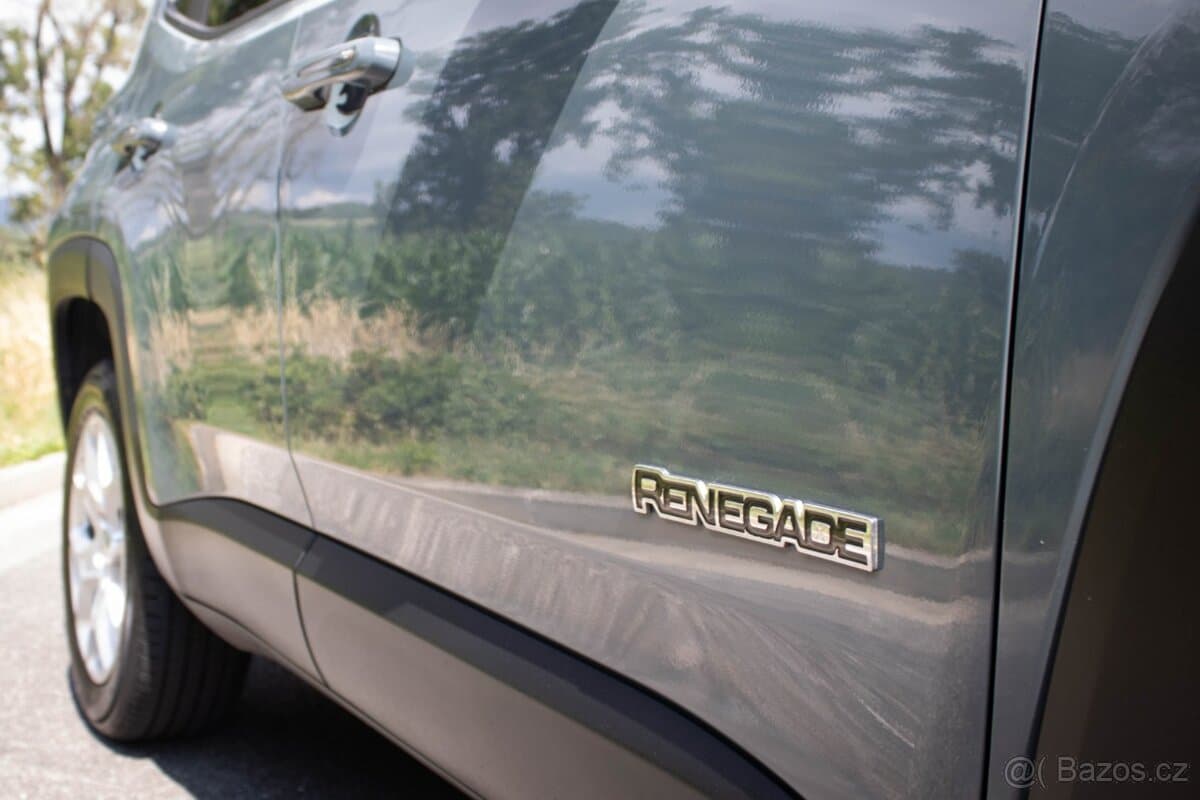 2016 Jeep RENEGADE - 8