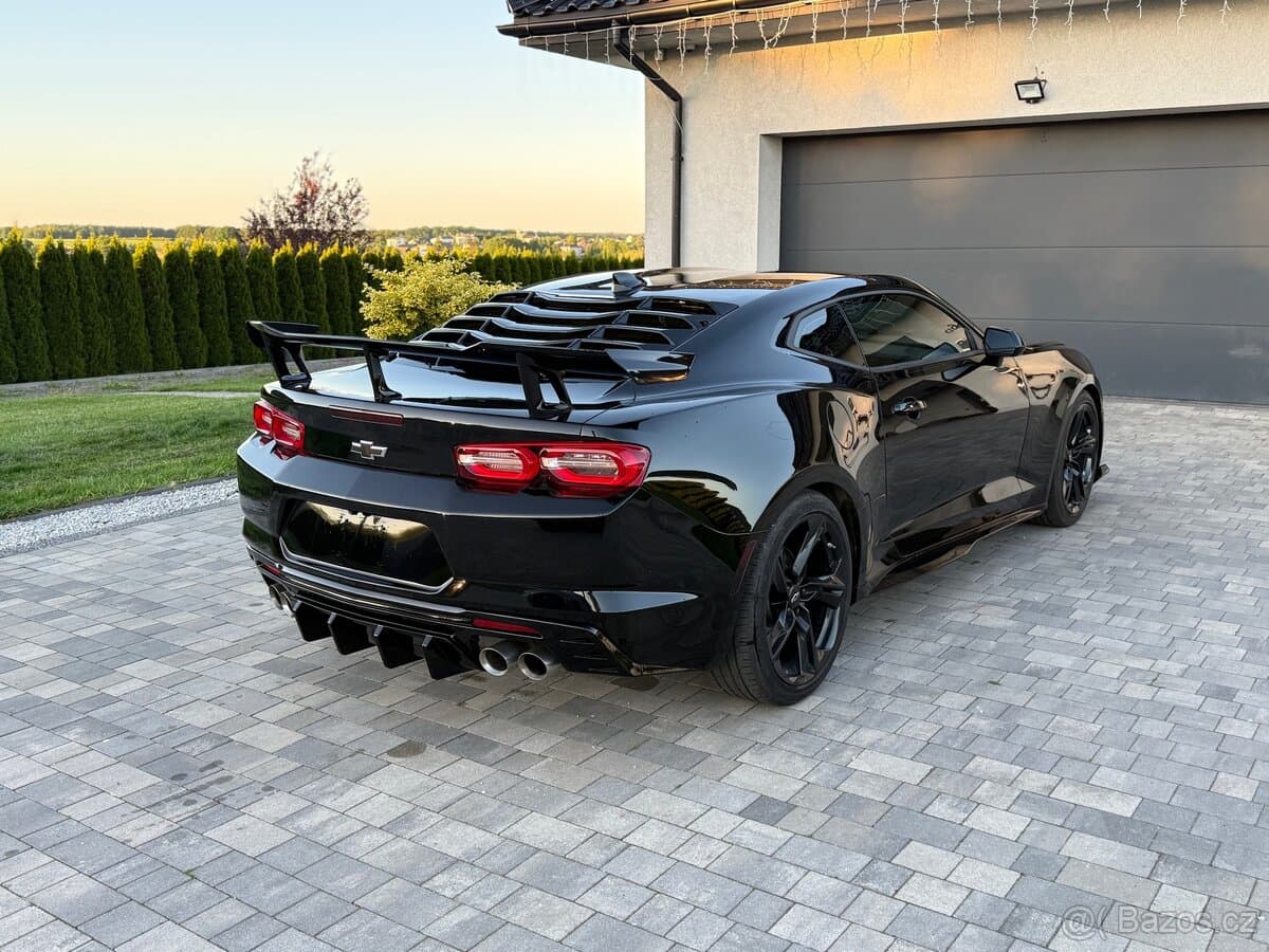 2022 Chevrolet CAMARO - 8