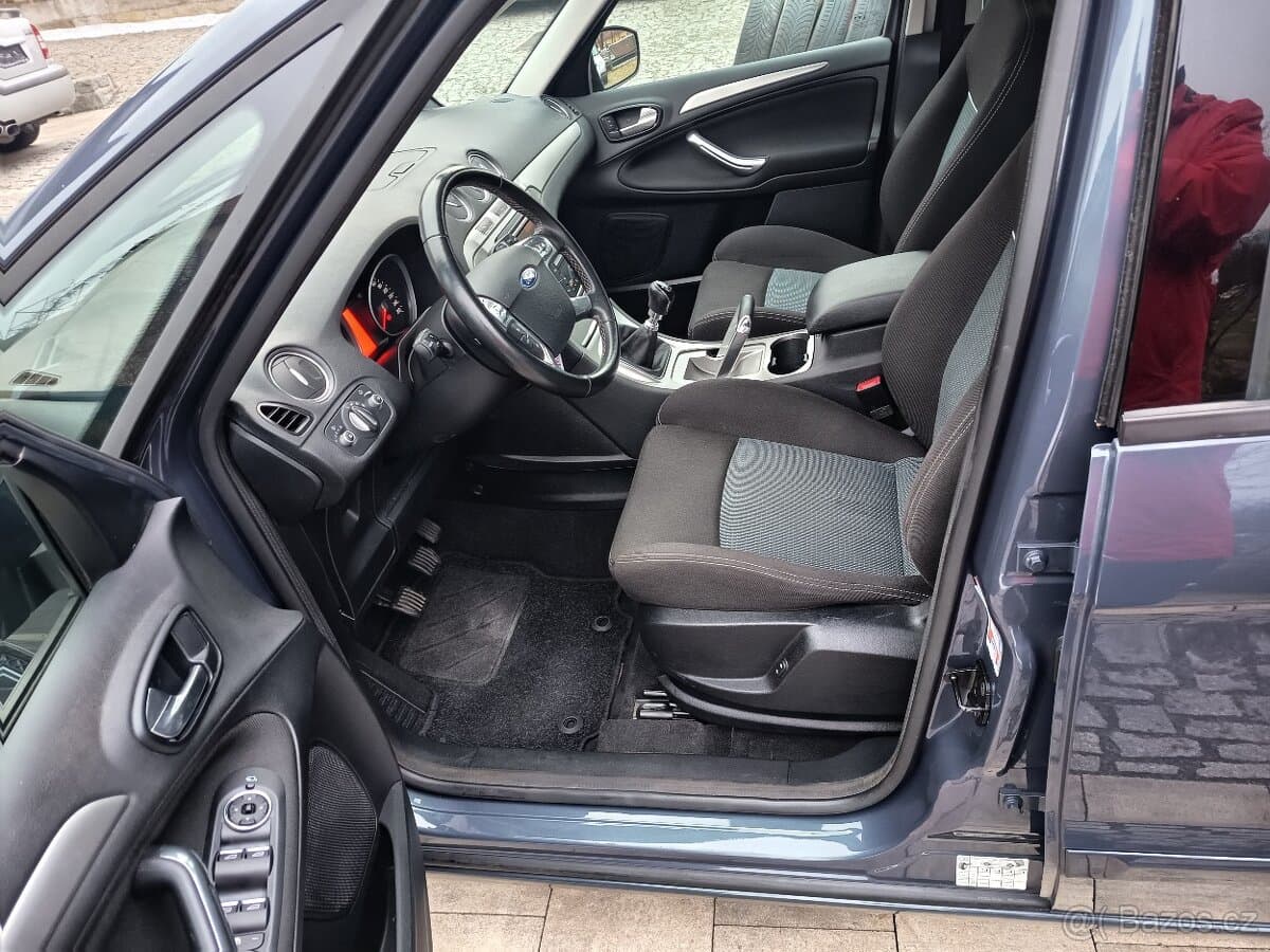 2011 Ford S-MAX - 8