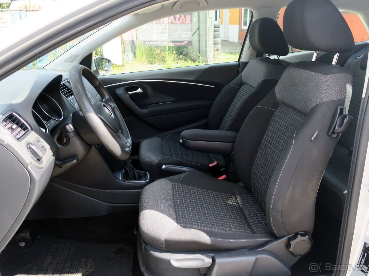2014 Volkswagen POLO - 8
