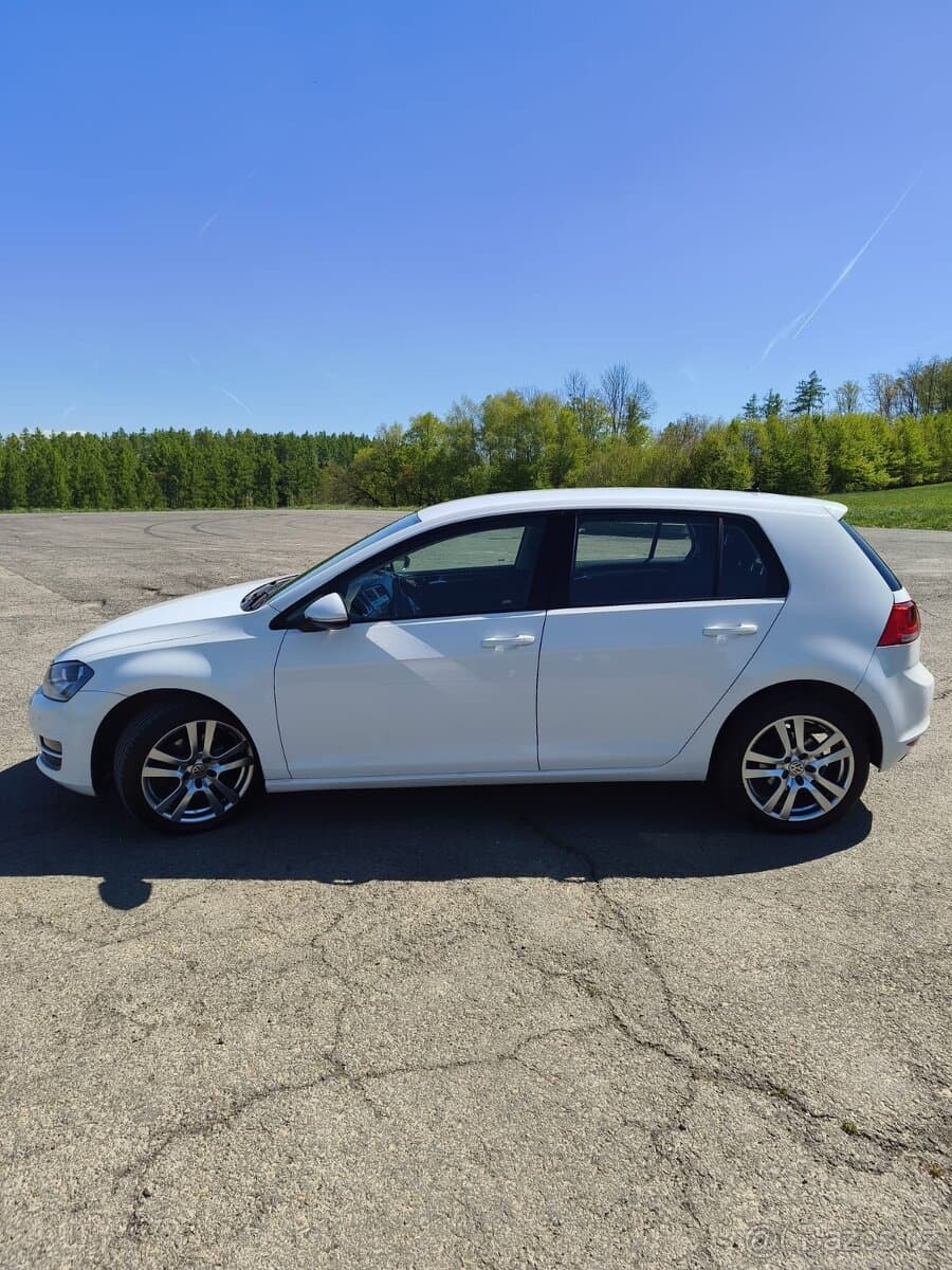 Volkswagen GOLF - 8