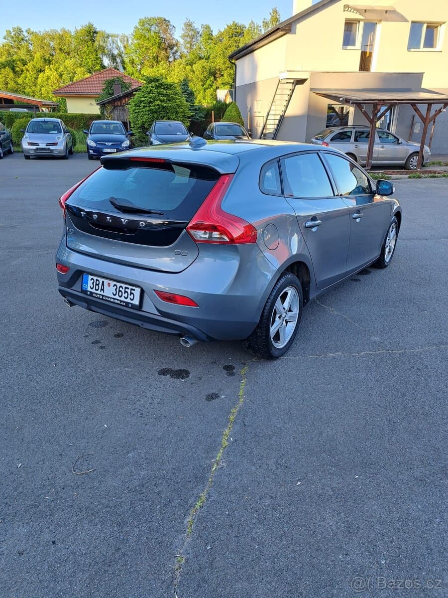 2018 Volvo V40 - 8