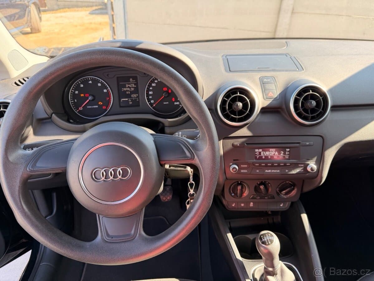 2012 Audi A1 - 8