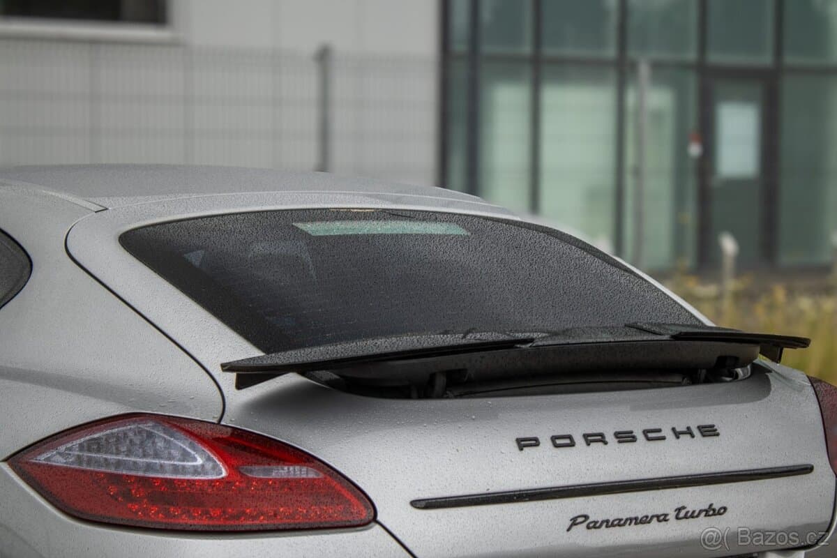 2010 Porsche PANAMERA - 8