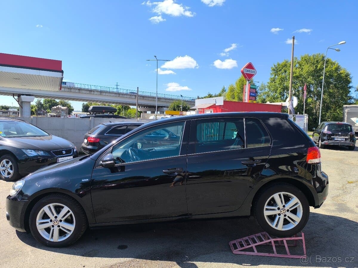 2012 Volkswagen GOLF - 8