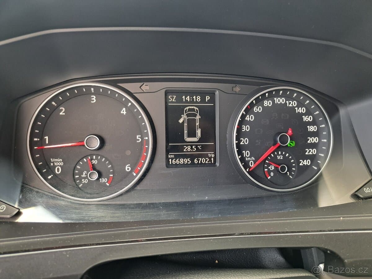 2017 Volkswagen MULTIVAN - 8