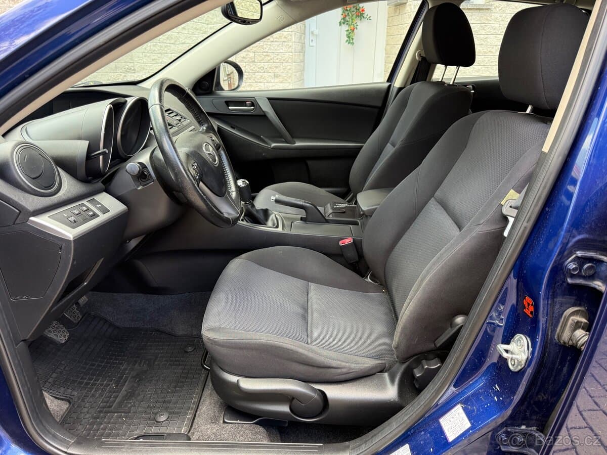 2010 Mazda 3 - 8