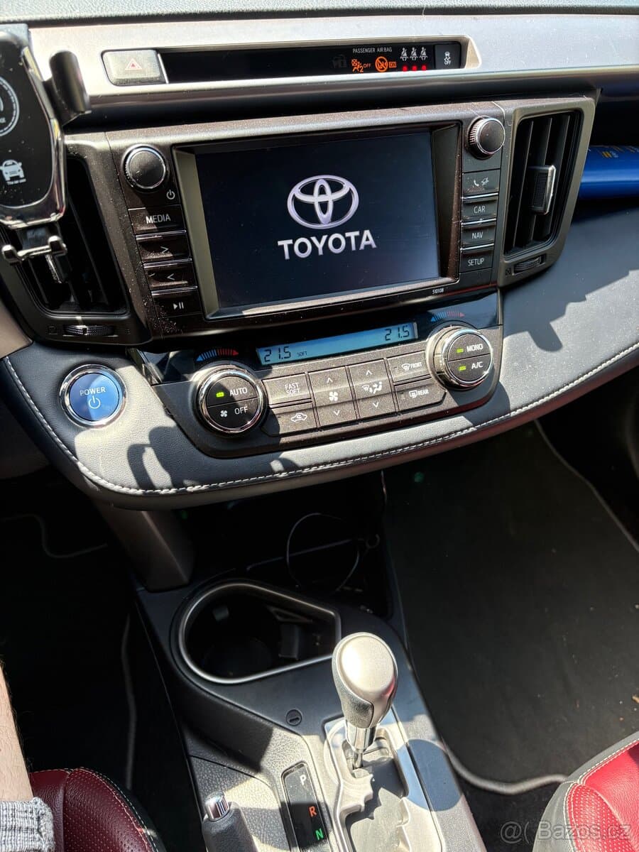 2018 Toyota RAV4 - 8
