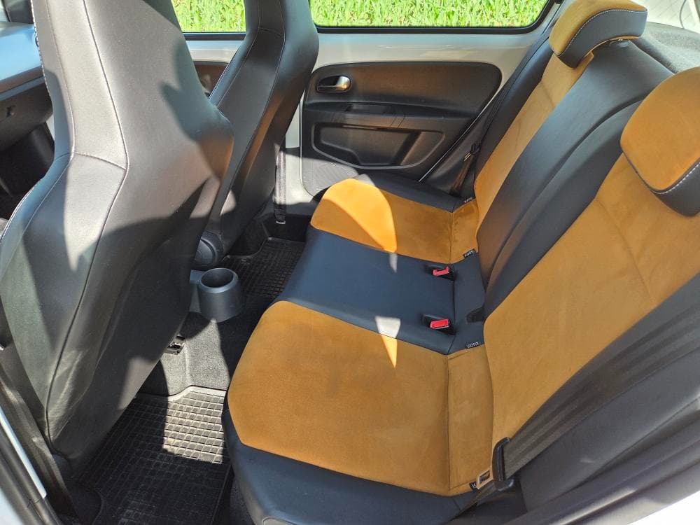 2016 Volkswagen UP! - 8