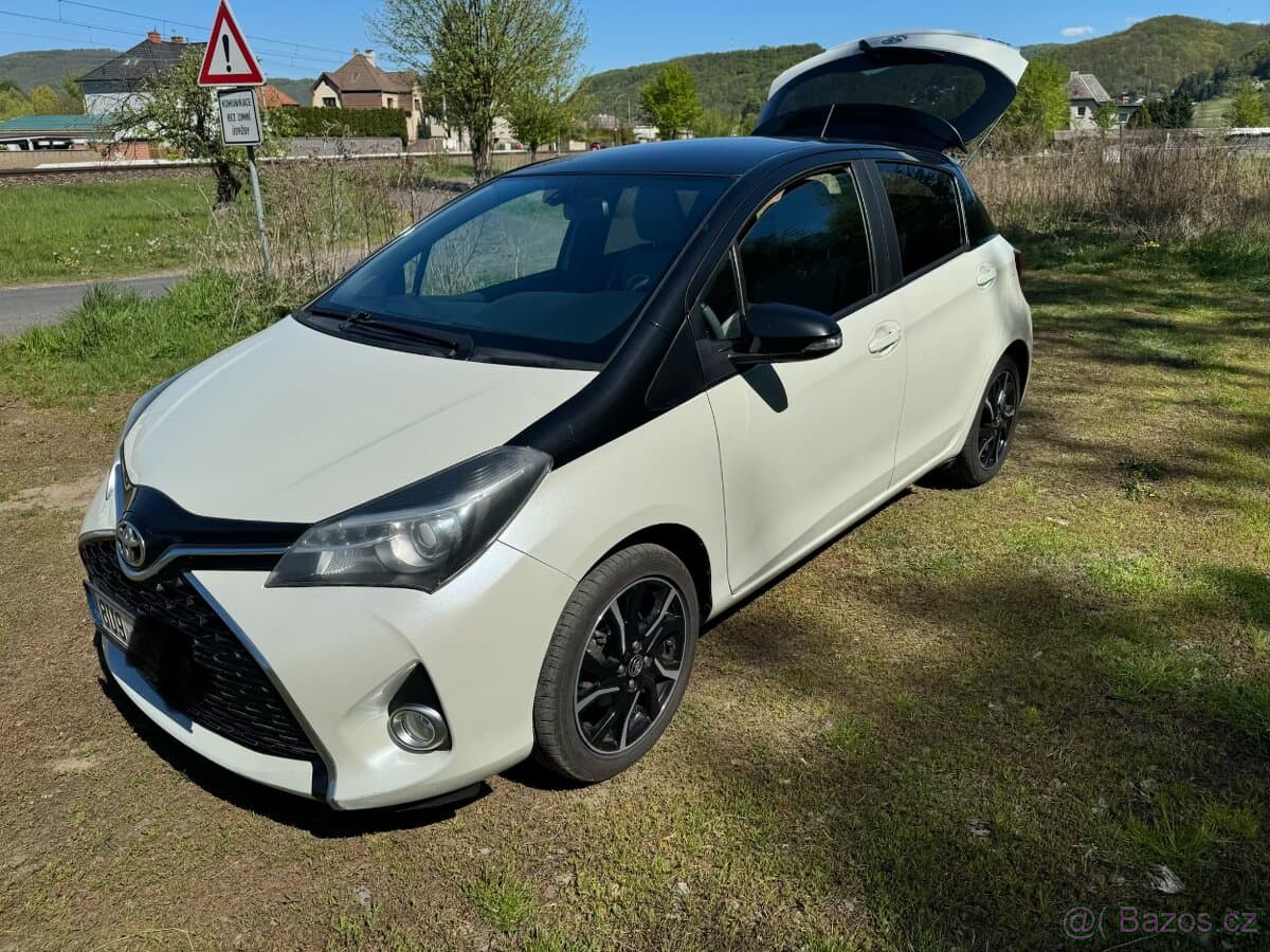 2016 Toyota YARIS - 8