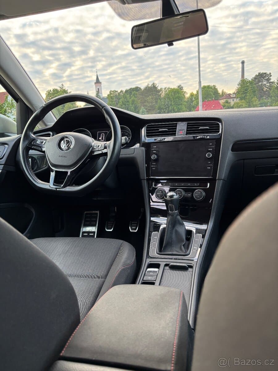 2018 Volkswagen GOLF - 8