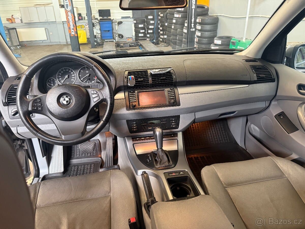 2004 BMW X5 - 8