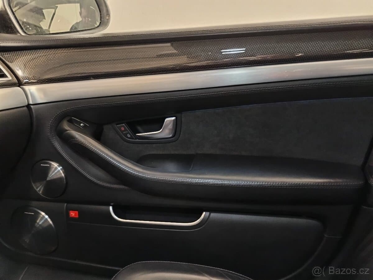 2008 Audi S8 - 8