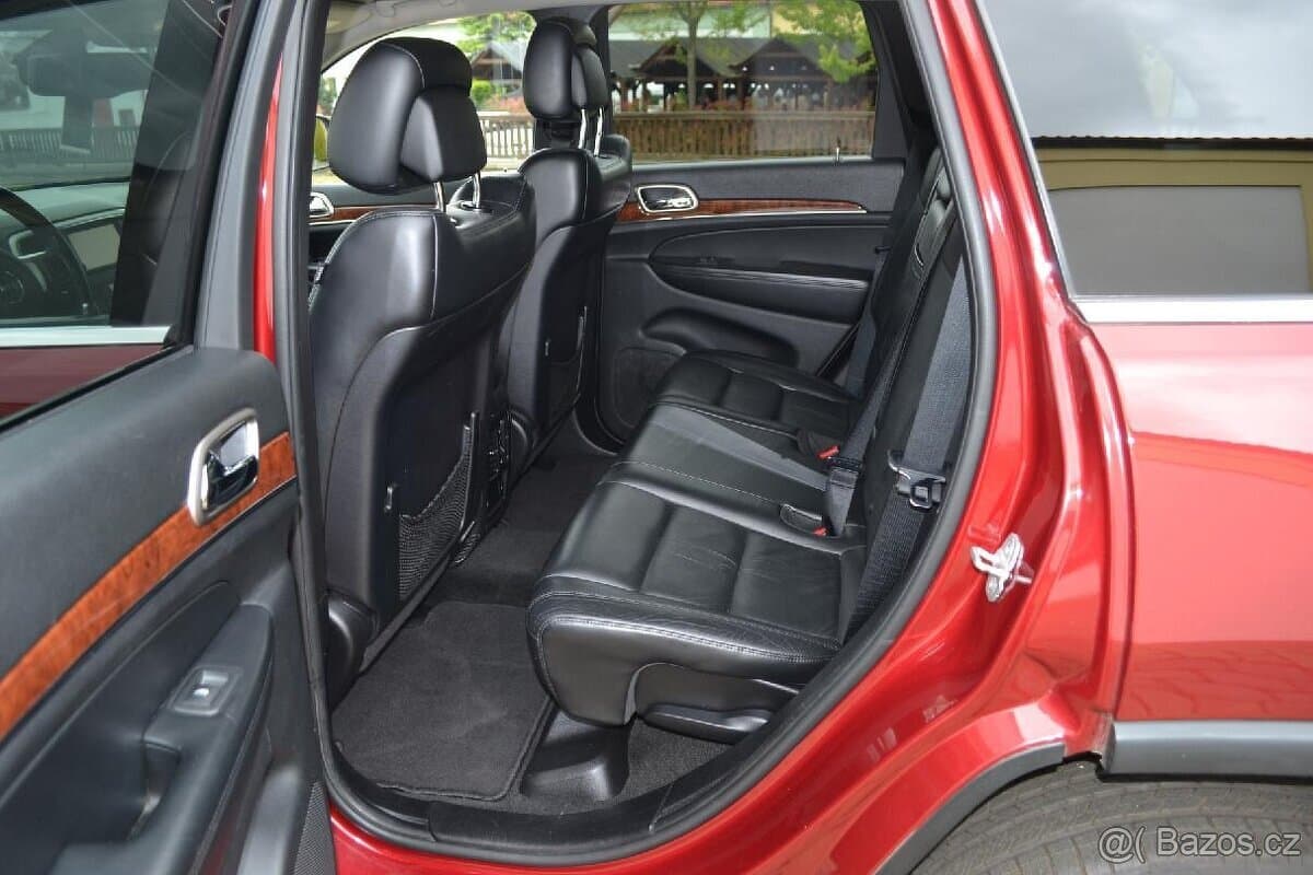 2012 Jeep CHEROKEE - 8