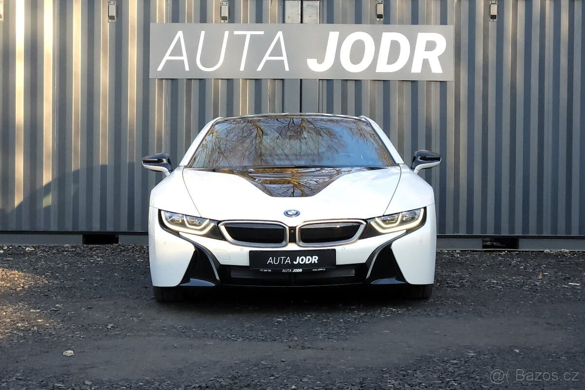 2020 BMW i8 - 8