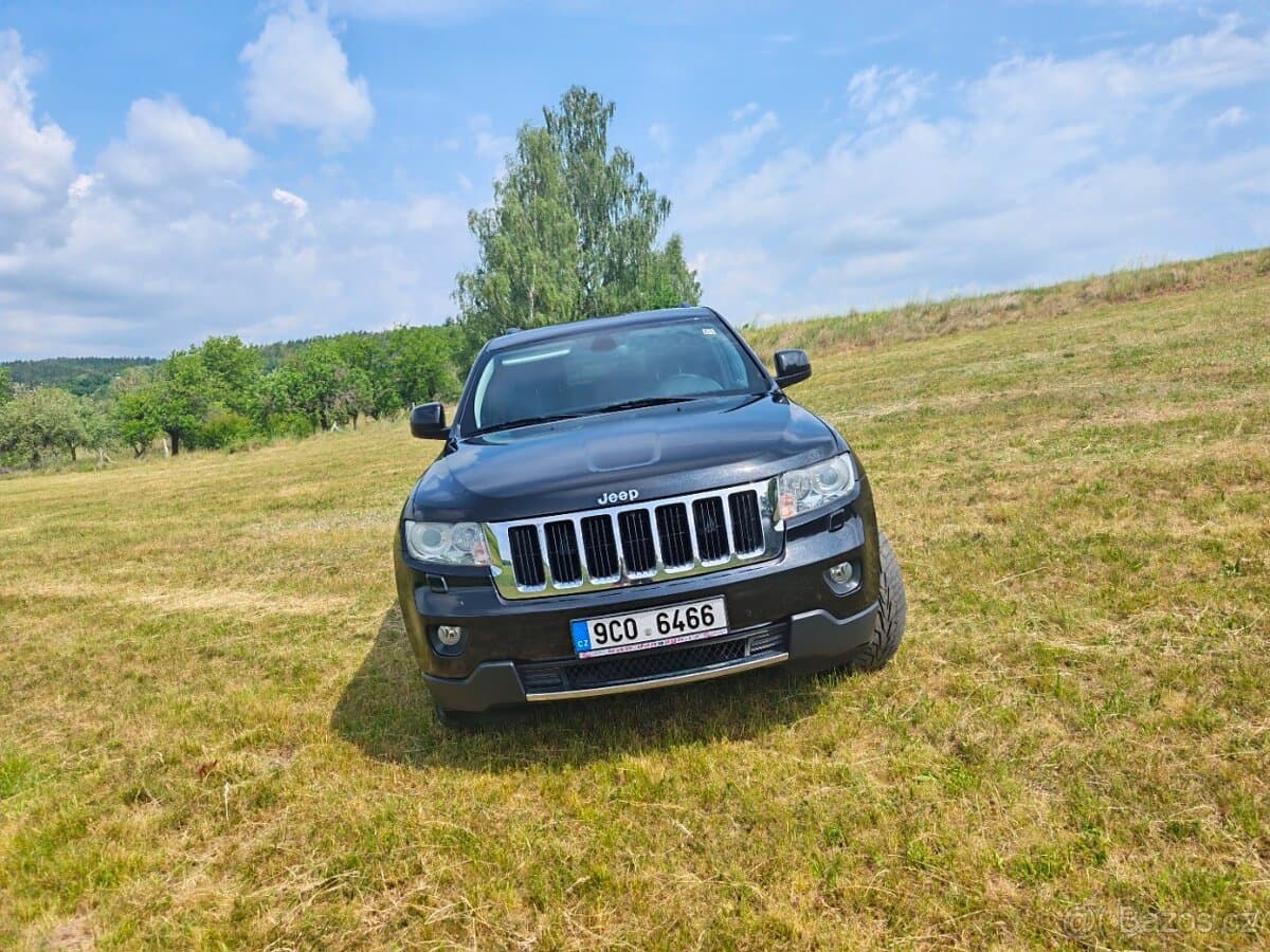 2013 Jeep CHEROKEE - 8