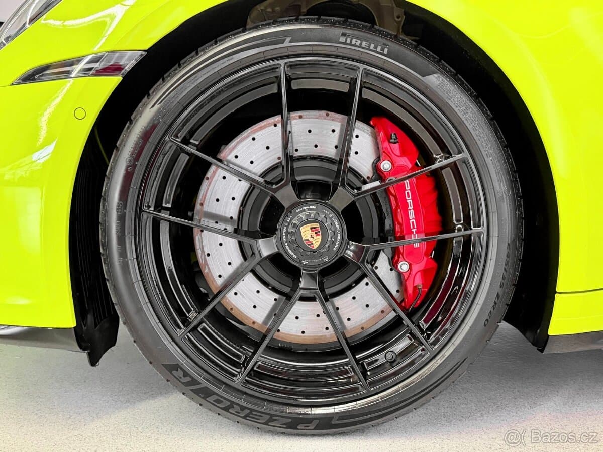 2026 Porsche 911 - 8