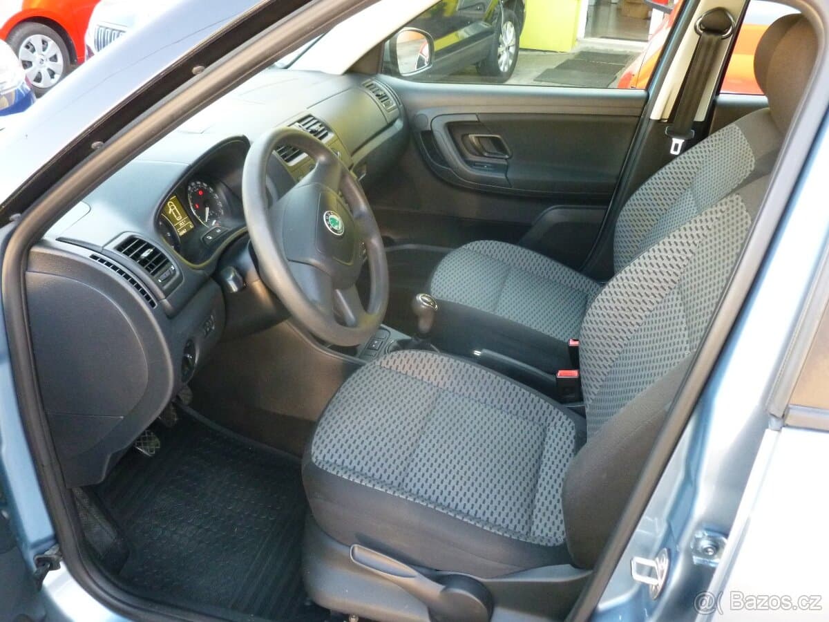 2010 Škoda FABIA - 8