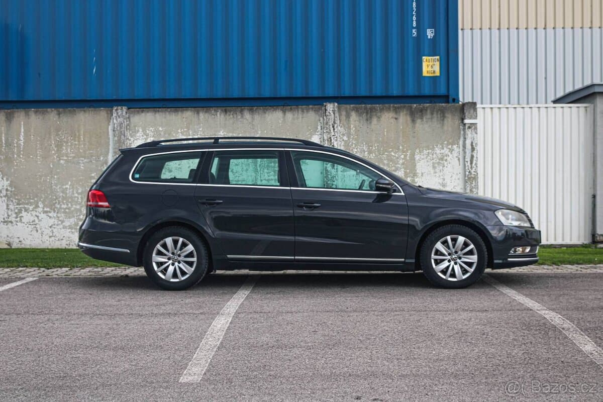 2012 Volkswagen PASSAT - 8