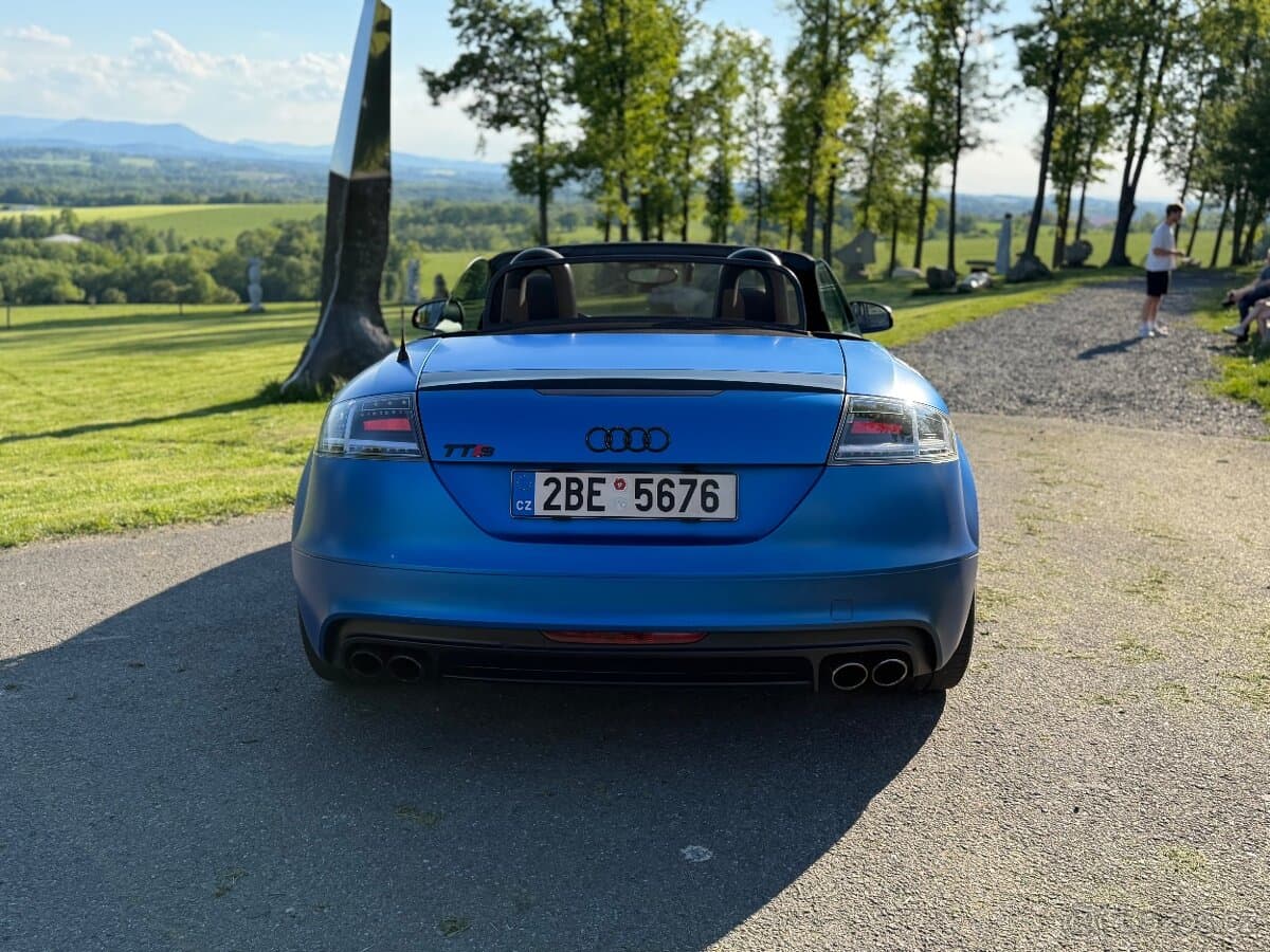 2009 Audi TT - 8