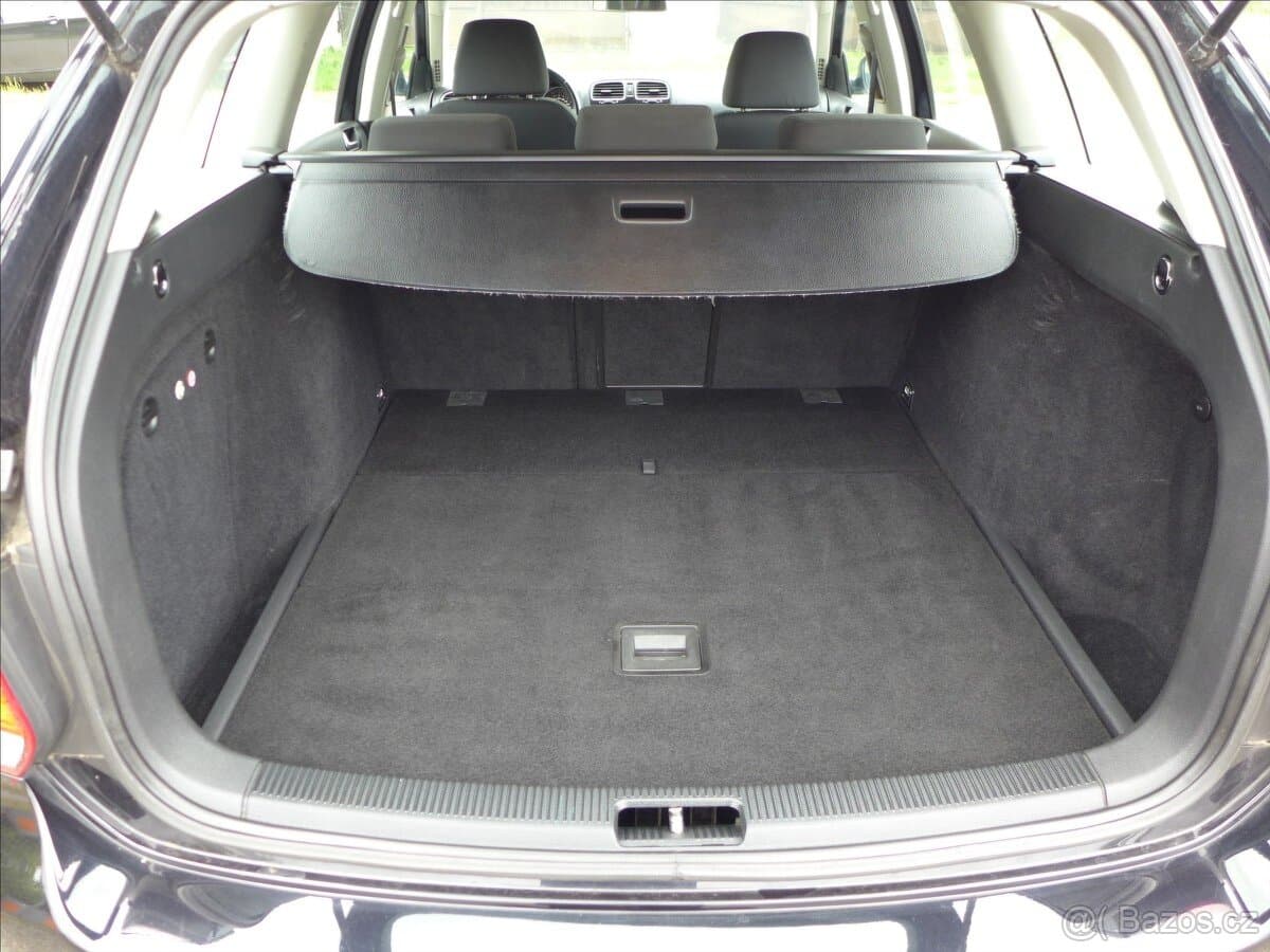 2010 Volkswagen GOLF - 8