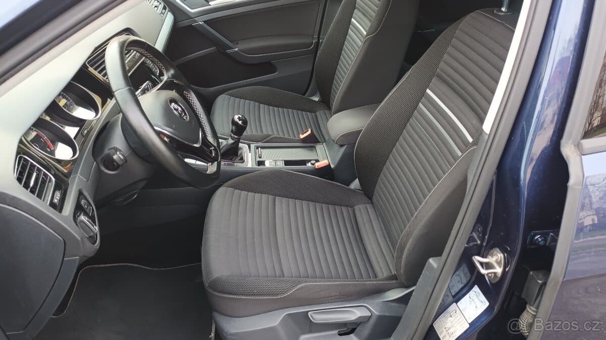 Volkswagen GOLF - 8