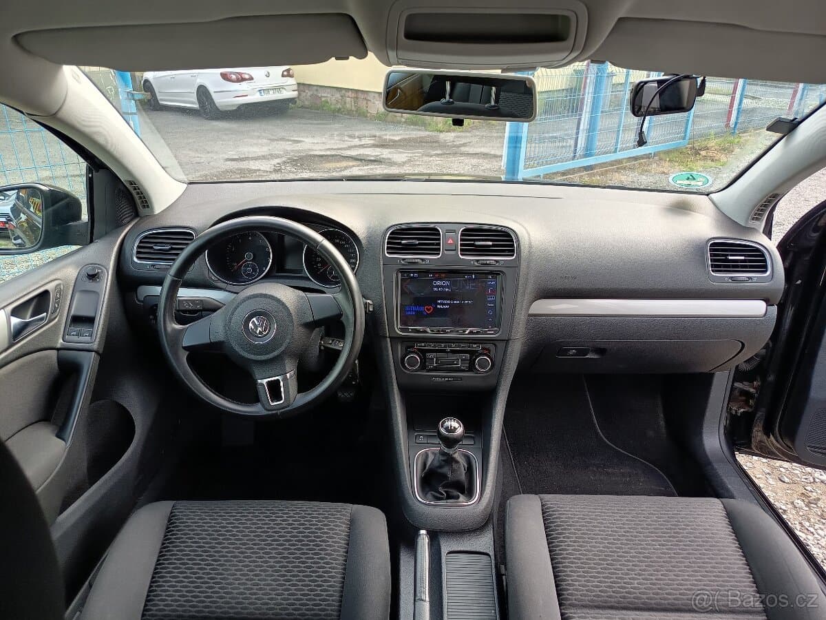 2011 Volkswagen GOLF - 8