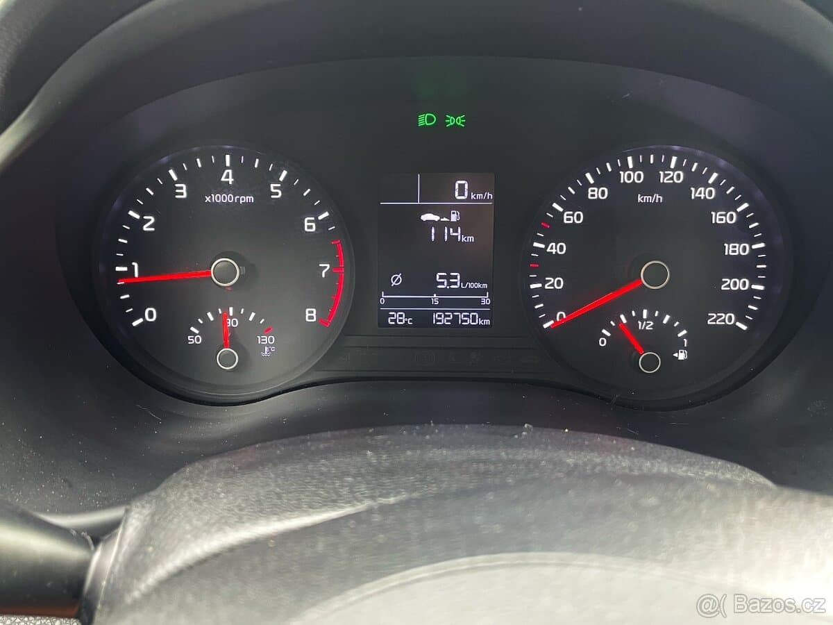 2017 Kia RIO - 8