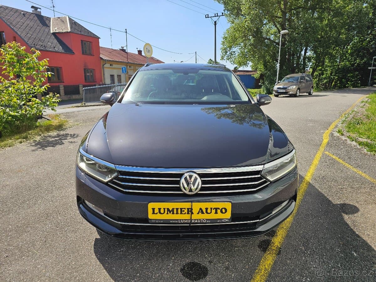 2018 Volkswagen PASSAT - 8