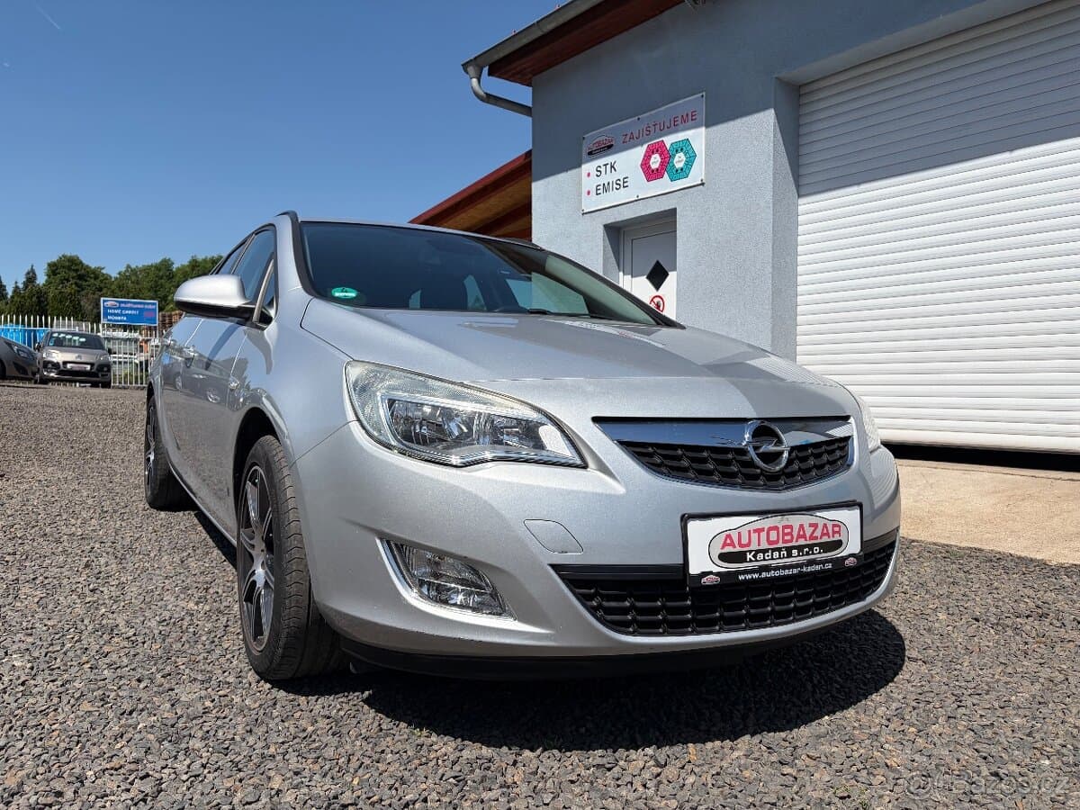 2011 Opel ASTRA - 8