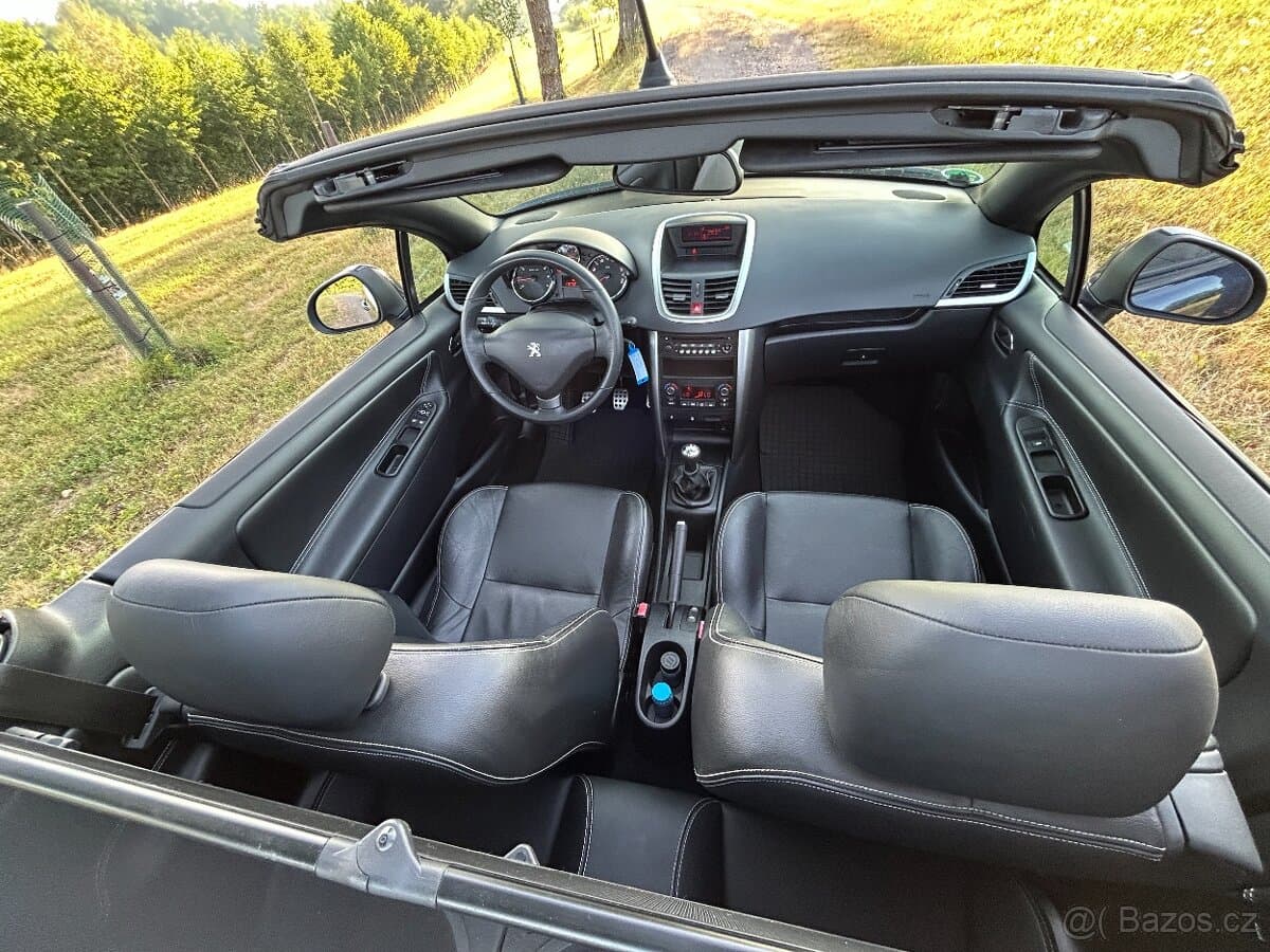 2015 Peugeot 207 - 8