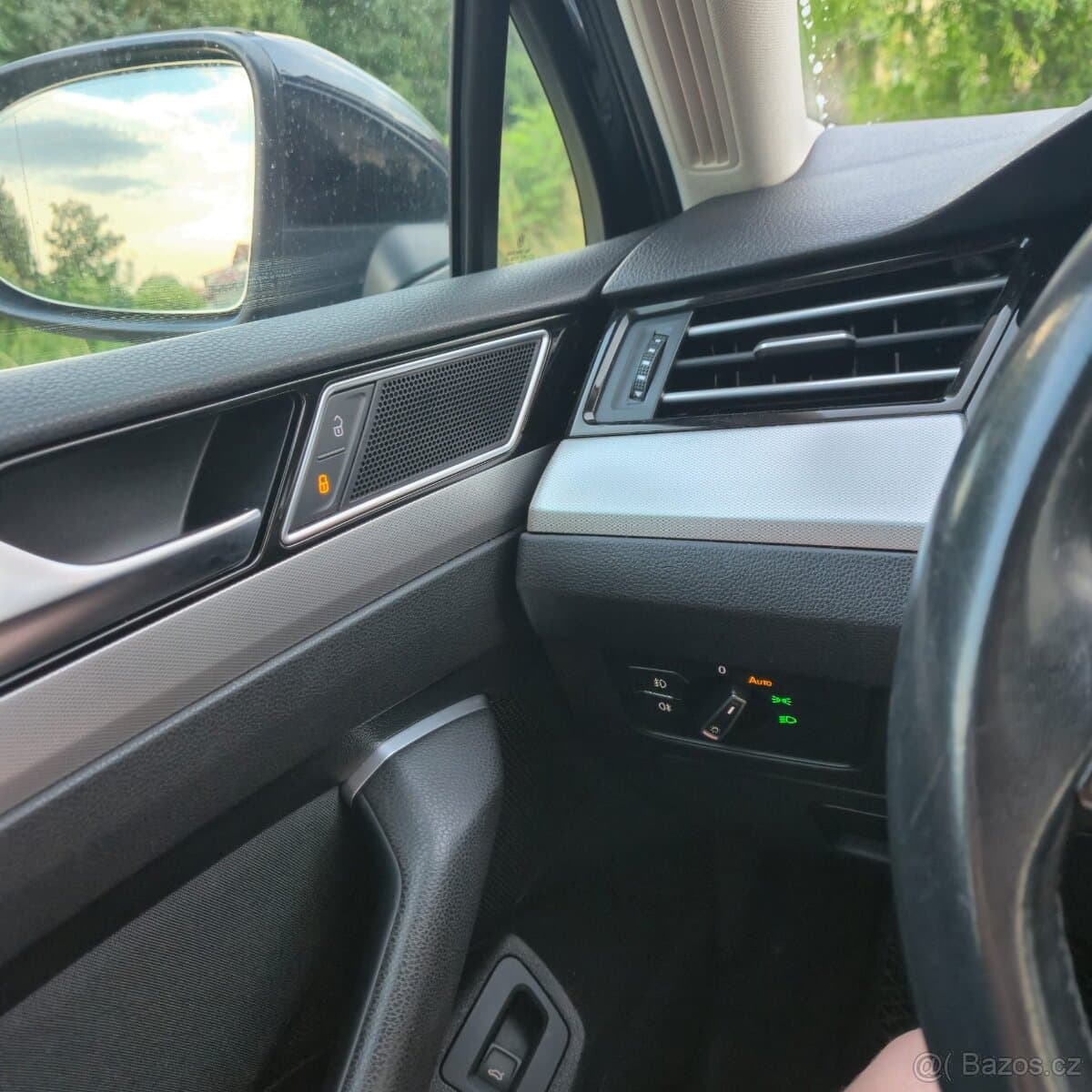 2016 Volkswagen PASSAT - 8