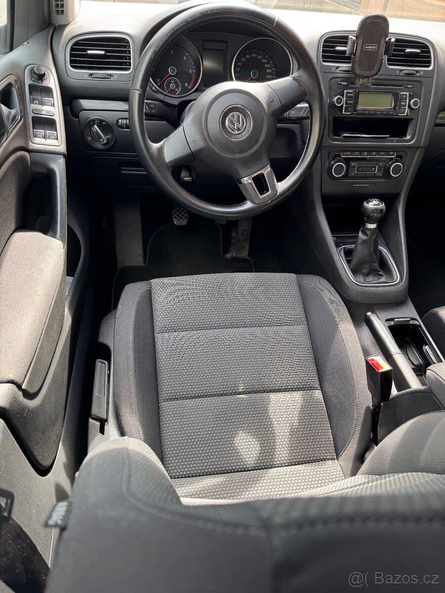 2010 Volkswagen GOLF - 8
