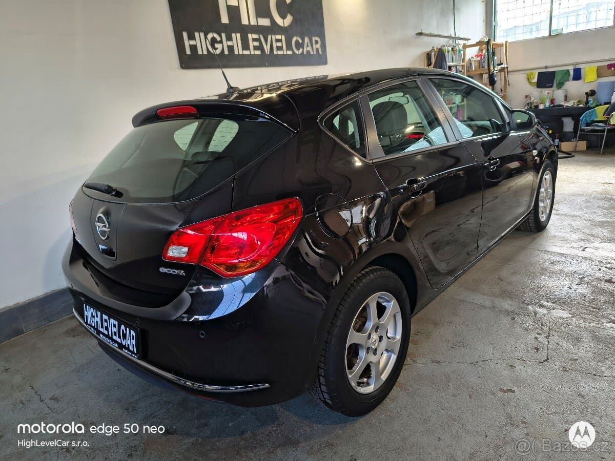 2013 Opel ASTRA - 8