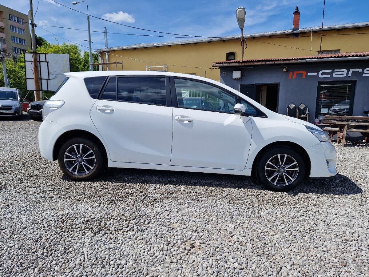 2015 Toyota VERSO - 8