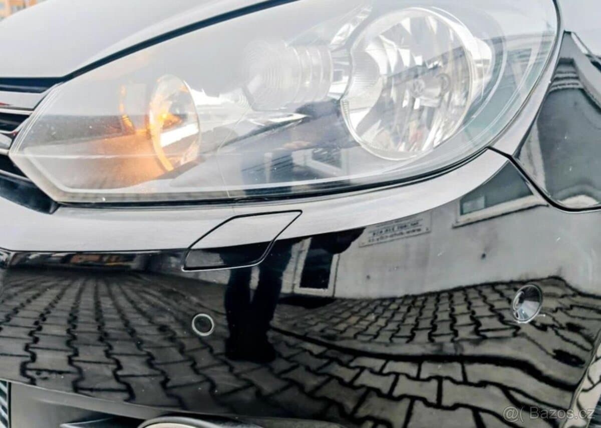 2011 Volkswagen GOLF - 8