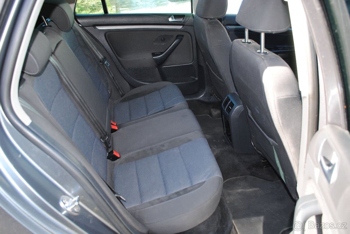 2011 Volkswagen GOLF - 8