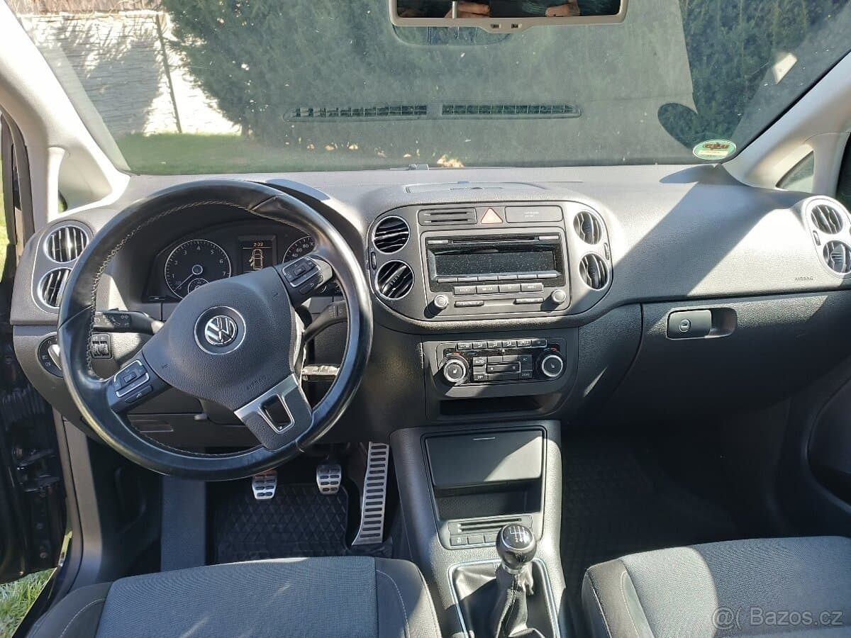 2011 Volkswagen GOLF - 8