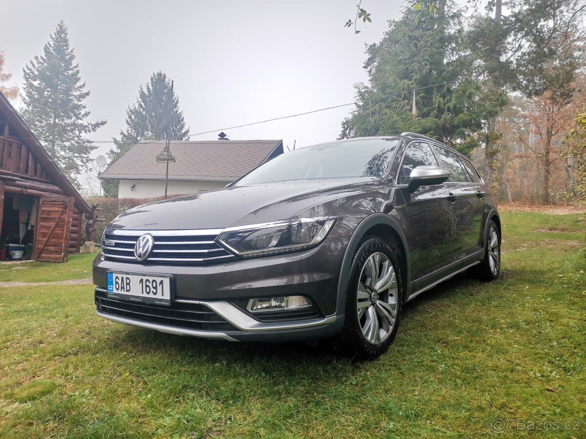 2017 Volkswagen PASSAT - 8